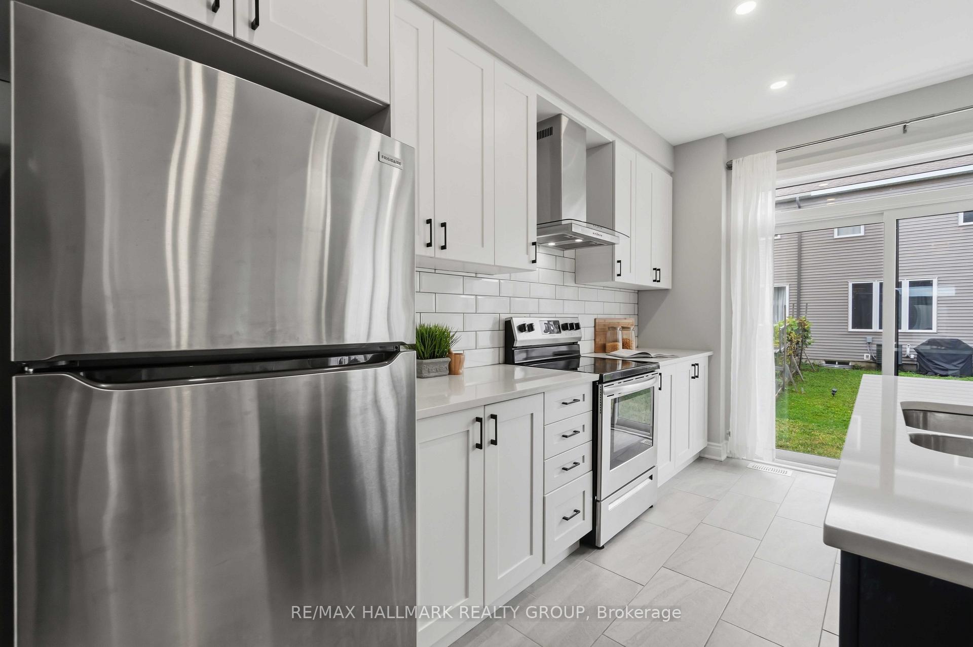 Photo 16 of 522 Culdaff Road, Ottawa, Stittsville (North) — HOMEH