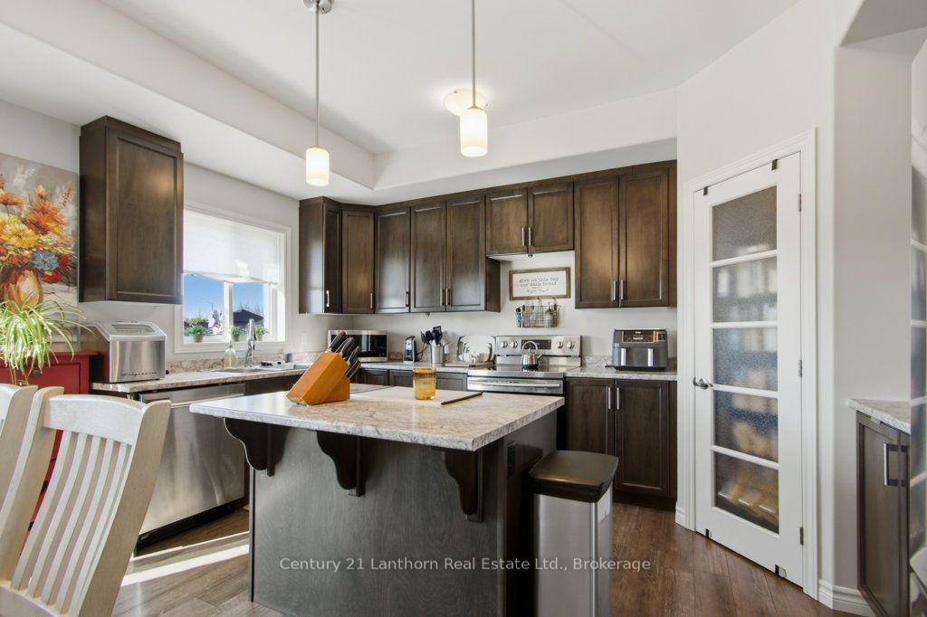 Photo 9 of 7 Cottonwood Drive, Belleville, Thurlow Ward — HOMEH