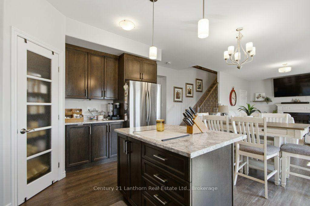 Photo 12 of 7 Cottonwood Drive, Belleville, Thurlow Ward — HOMEH