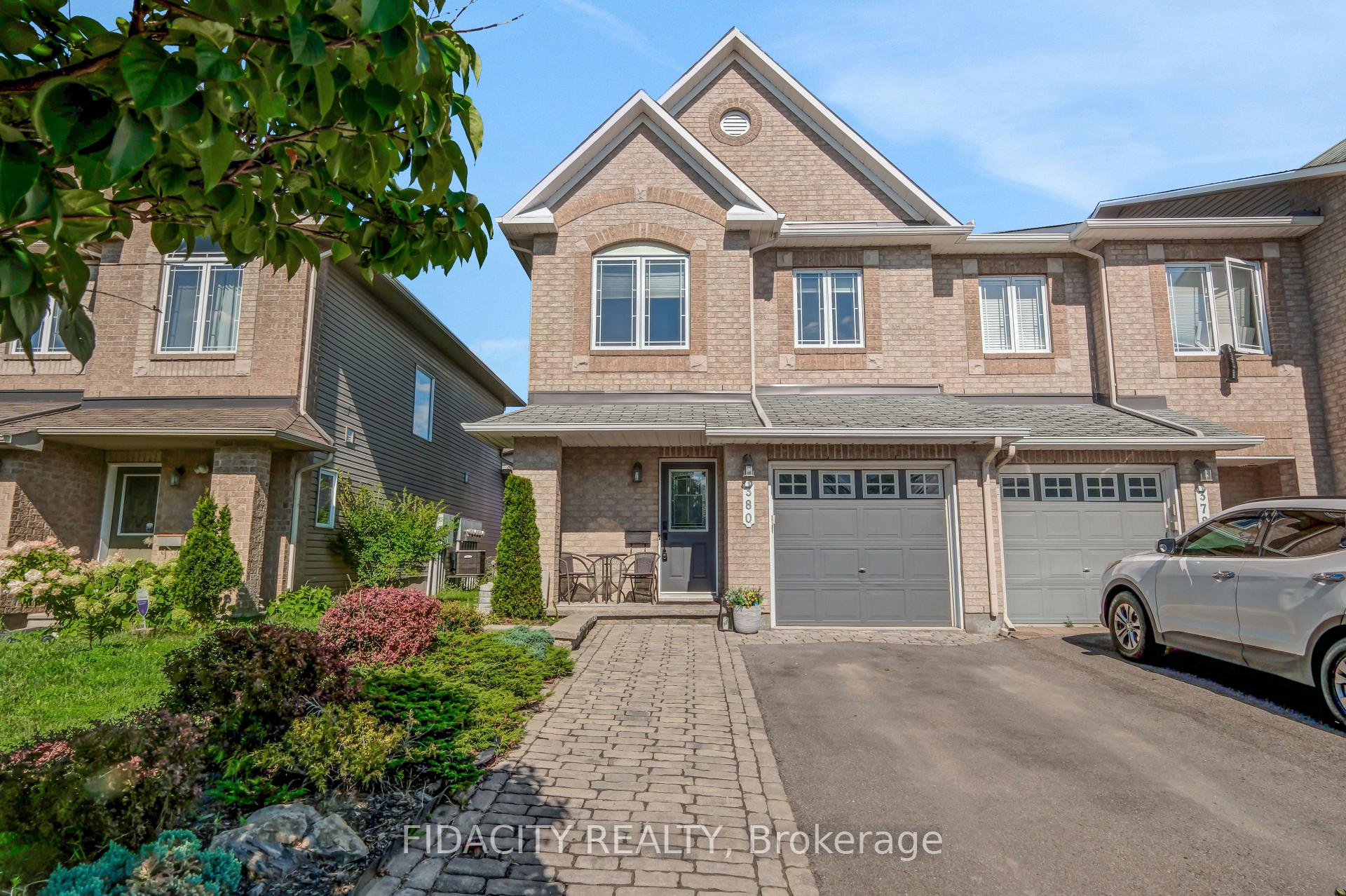 Photo of 380 Goldenbrook Way
