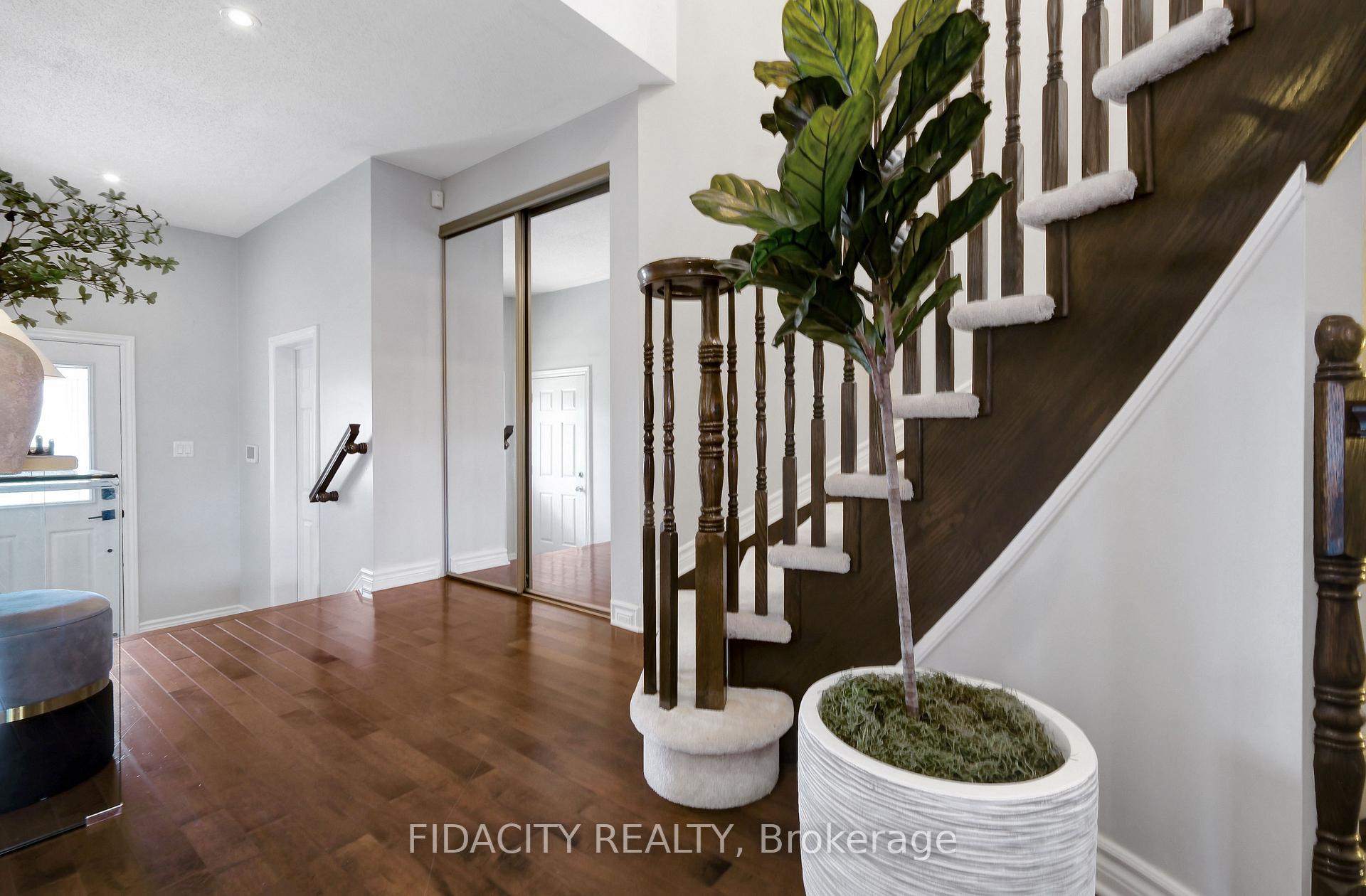 Photo 3 of 380 Goldenbrook Way, Ottawa, Avalon East — HOMEH