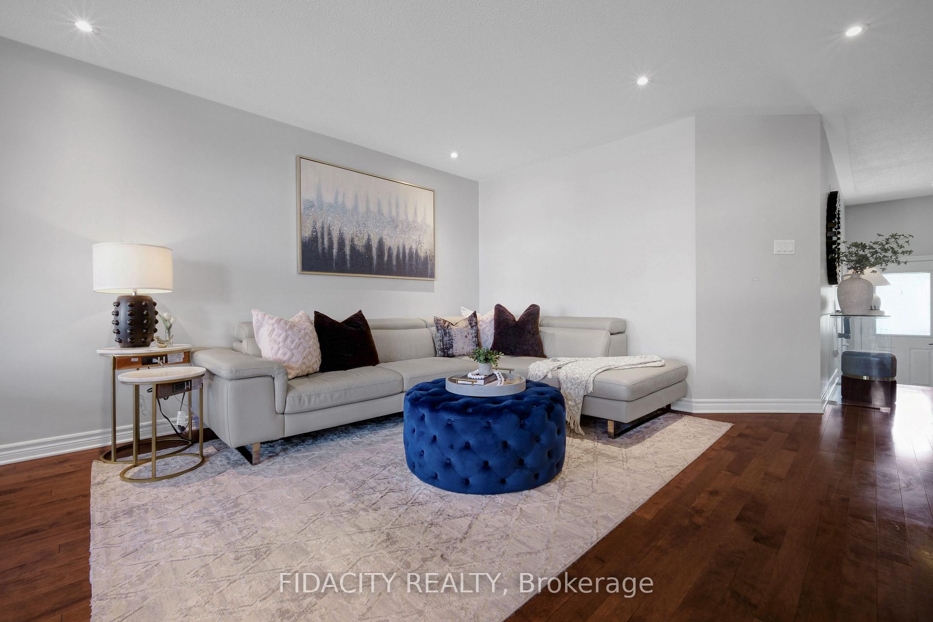 Photo 5 of 380 Goldenbrook Way, Ottawa, Avalon East — HOMEH