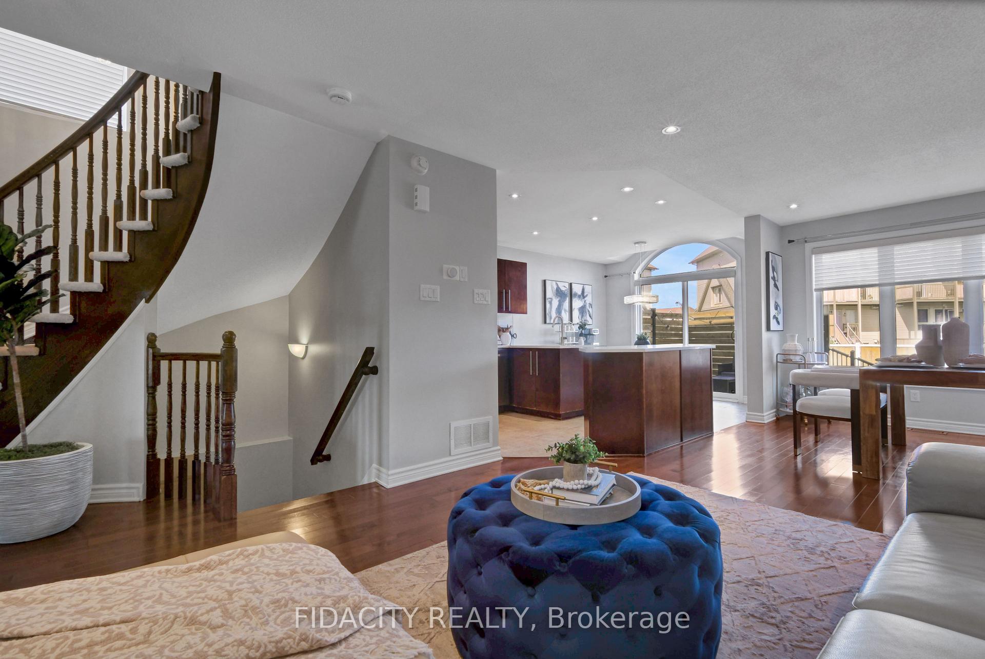 Photo 6 of 380 Goldenbrook Way, Ottawa, Avalon East — HOMEH