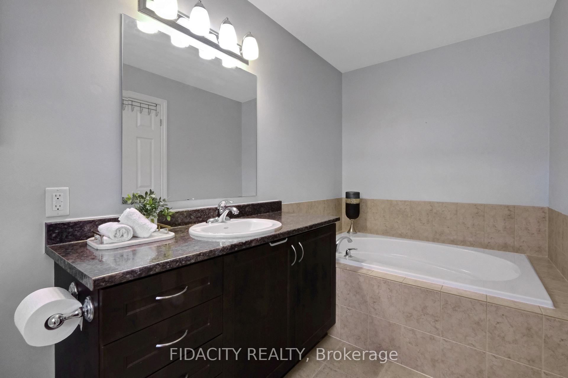 Photo 17 of 380 Goldenbrook Way, Ottawa, Avalon East — HOMEH