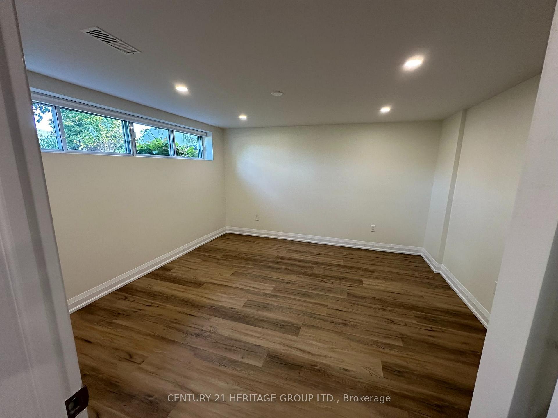 Photo 5 of Unit Basement, 49 Larstone Avenue, Etobicoke, Stonegate-Queensway — HOMEH