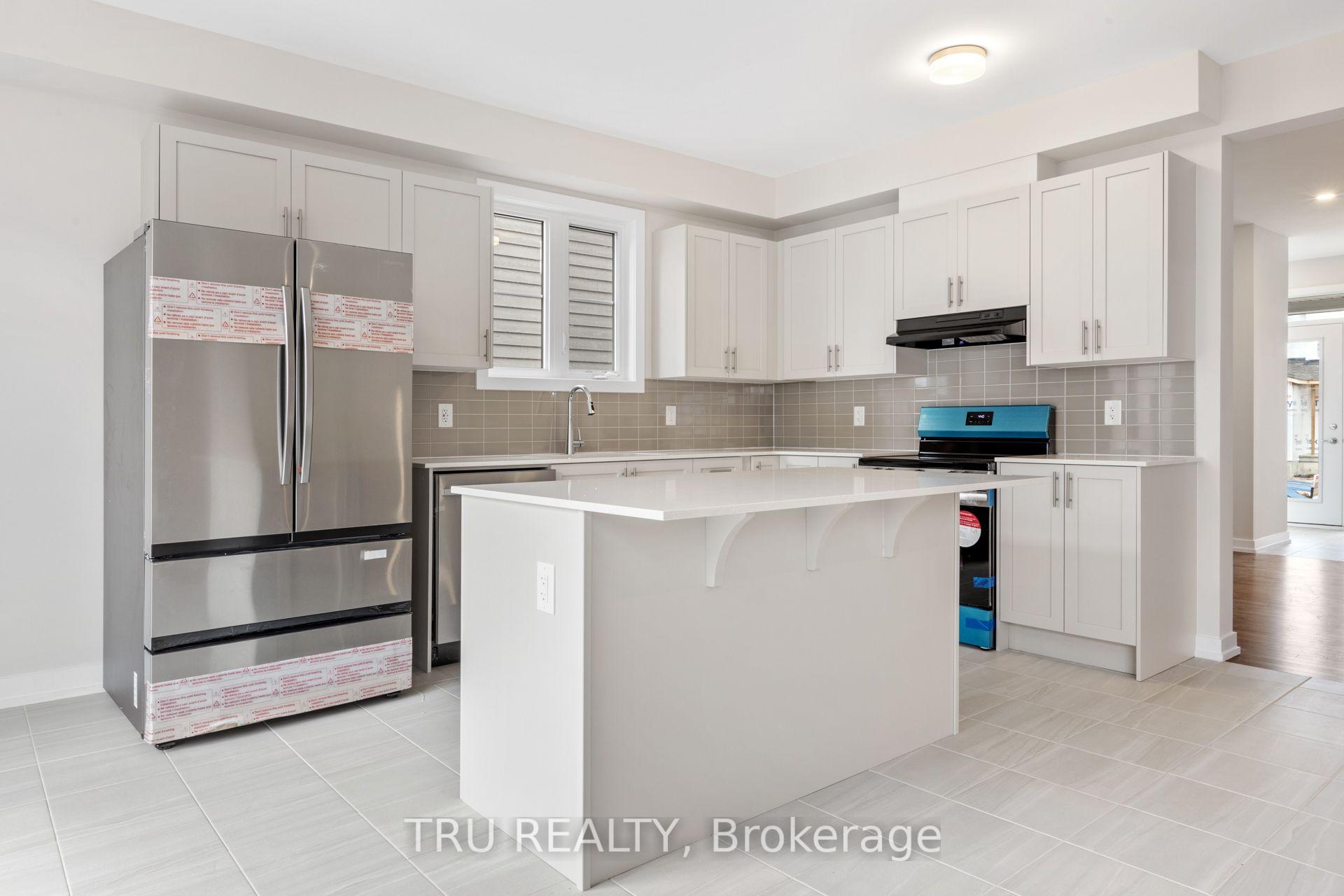 Photo 10 of 77 Hackamore Crescent, Ottawa, Goulbourn Twp From Franktown Rd/South To Rideau — HOMEH