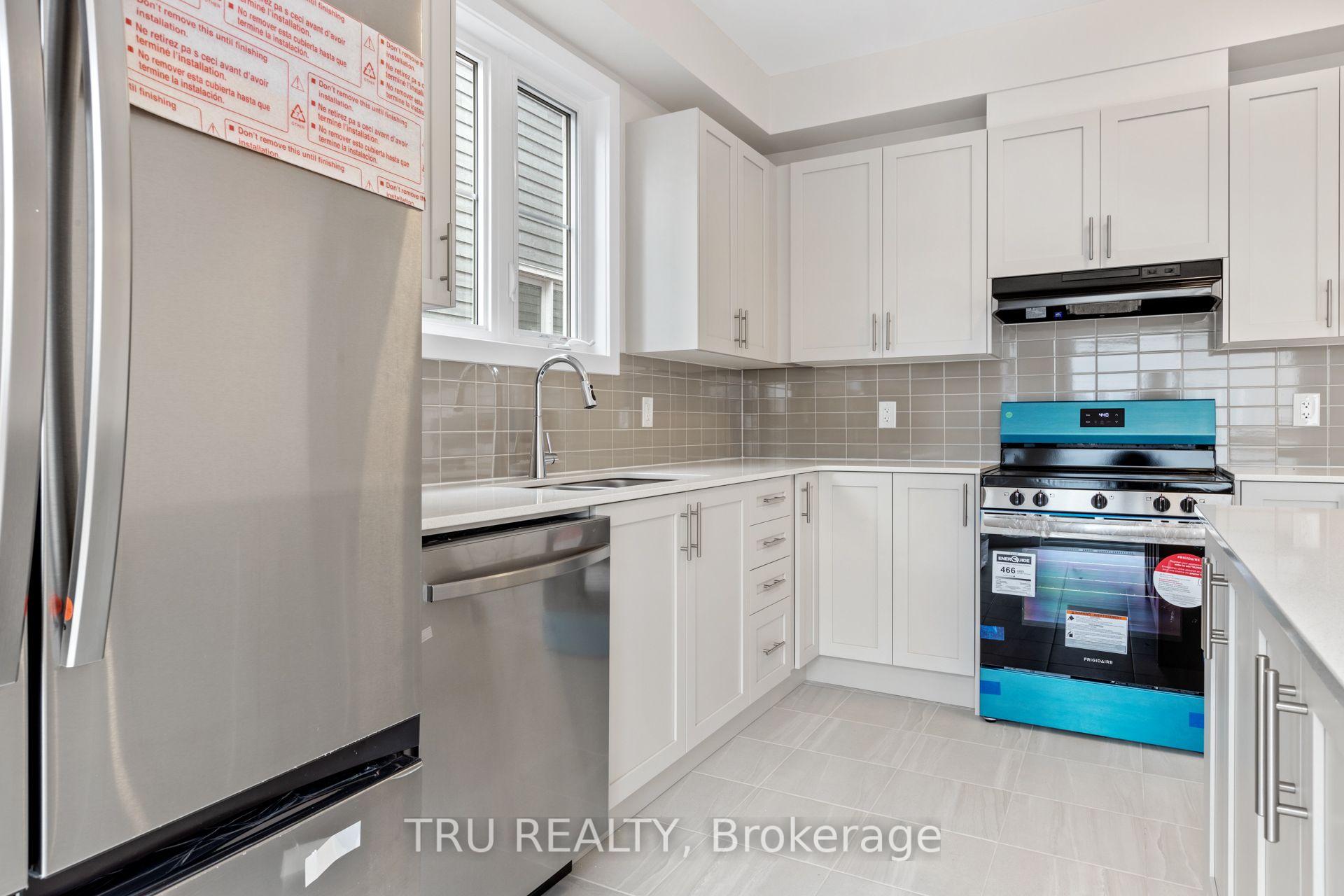 Photo 11 of 77 Hackamore Crescent, Ottawa, Goulbourn Twp From Franktown Rd/South To Rideau — HOMEH