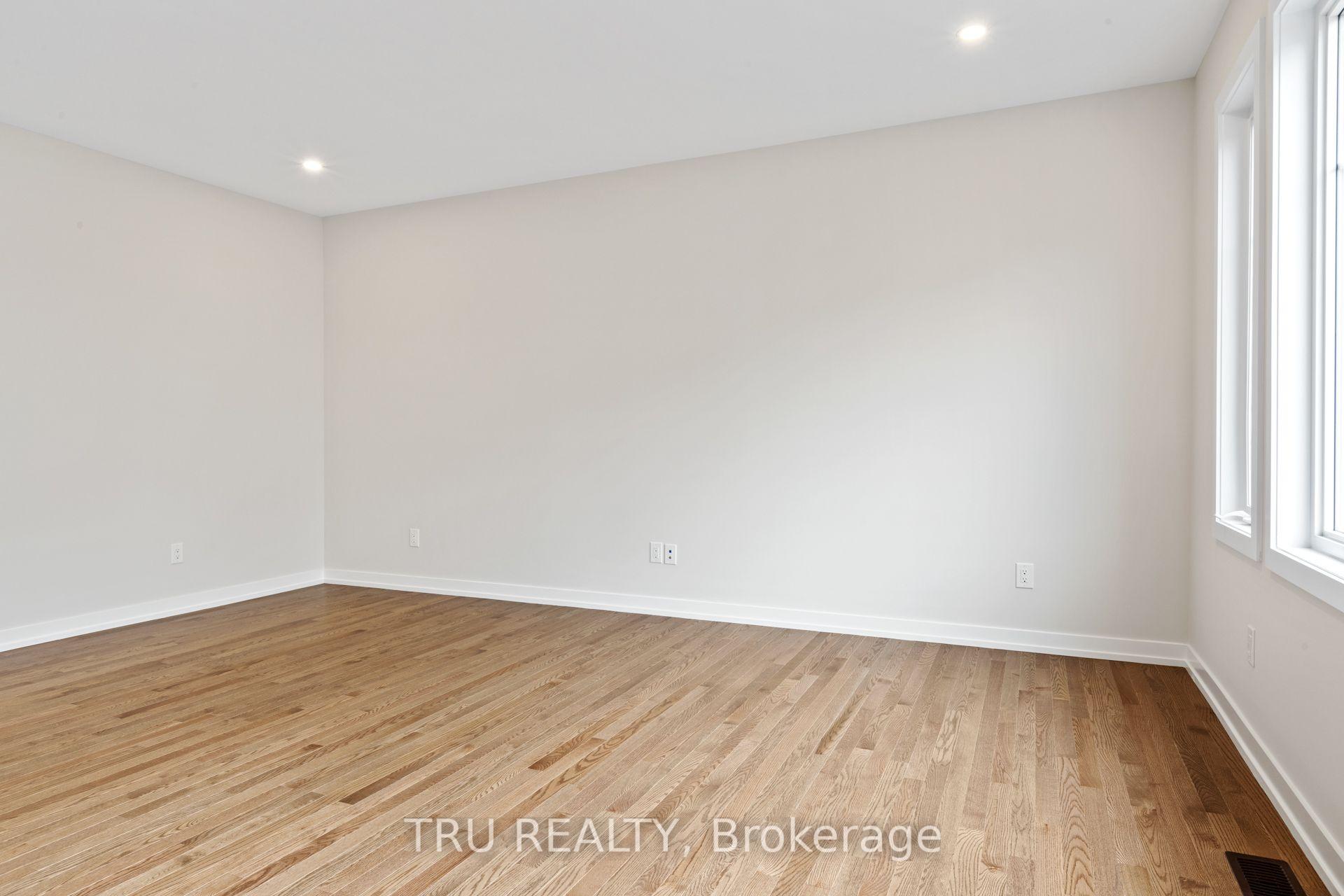 Photo 12 of 77 Hackamore Crescent, Ottawa, Goulbourn Twp From Franktown Rd/South To Rideau — HOMEH