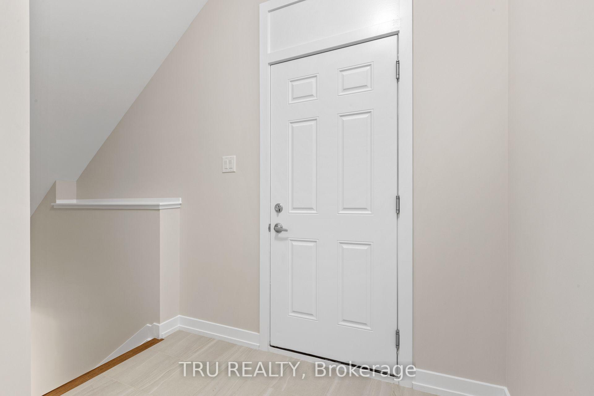 Photo 14 of 77 Hackamore Crescent, Ottawa, Goulbourn Twp From Franktown Rd/South To Rideau — HOMEH
