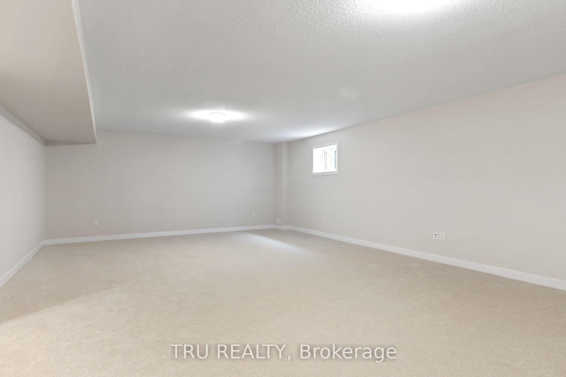 Photo 15 of 77 Hackamore Crescent, Ottawa, Goulbourn Twp From Franktown Rd/South To Rideau — HOMEH