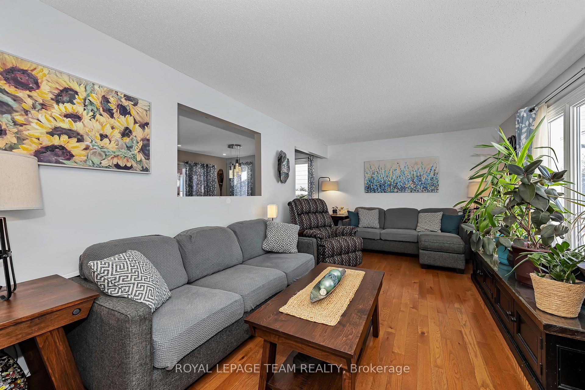 Photo 5 of 55 Coldstream Drive, Ottawa, Munster — HOMEH