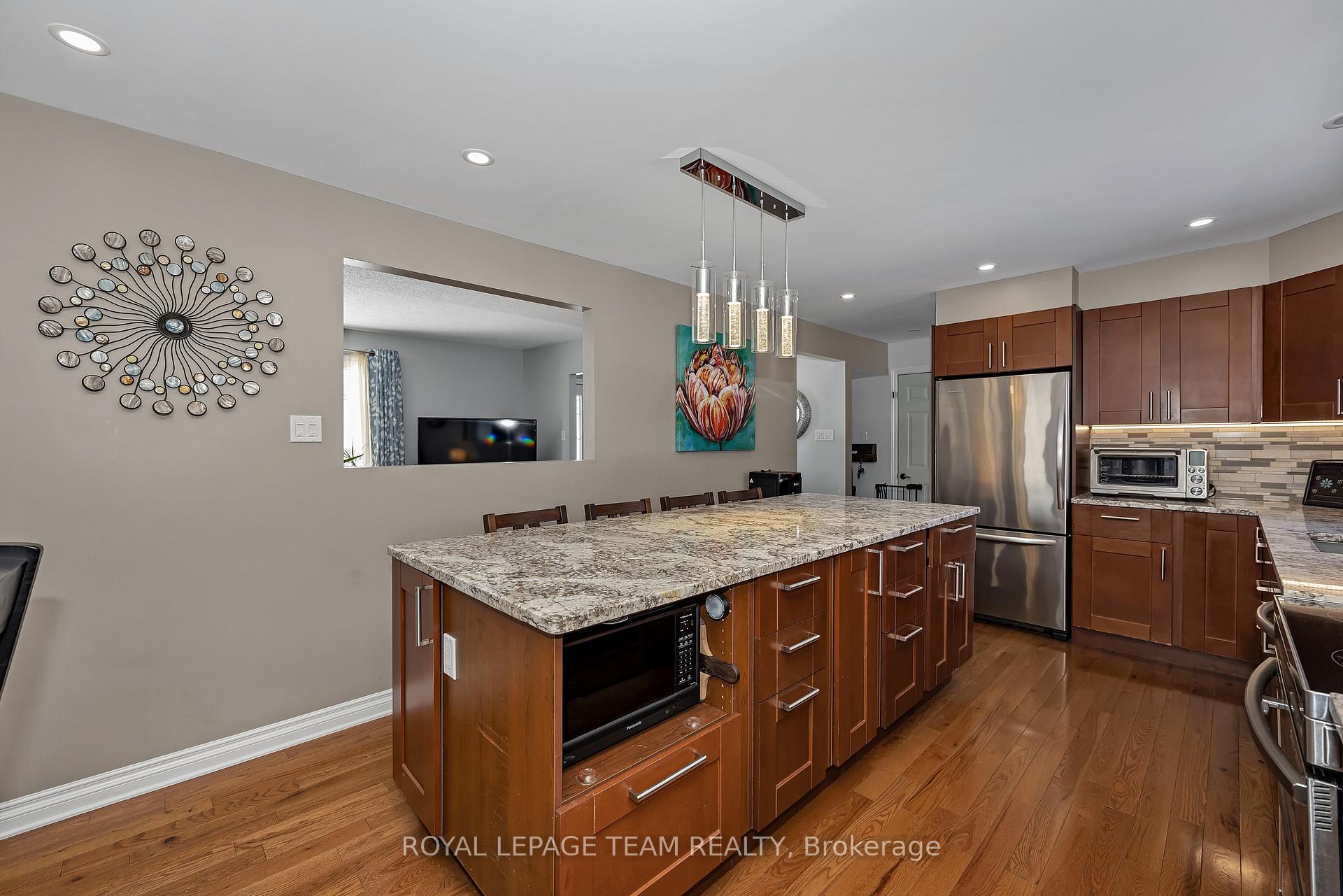 Photo 8 of 55 Coldstream Drive, Ottawa, Munster — HOMEH