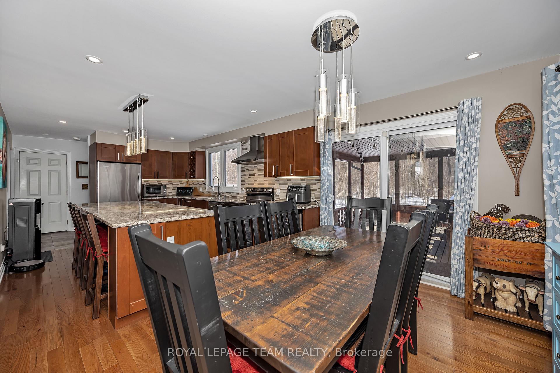 Photo 12 of 55 Coldstream Drive, Ottawa, Munster — HOMEH