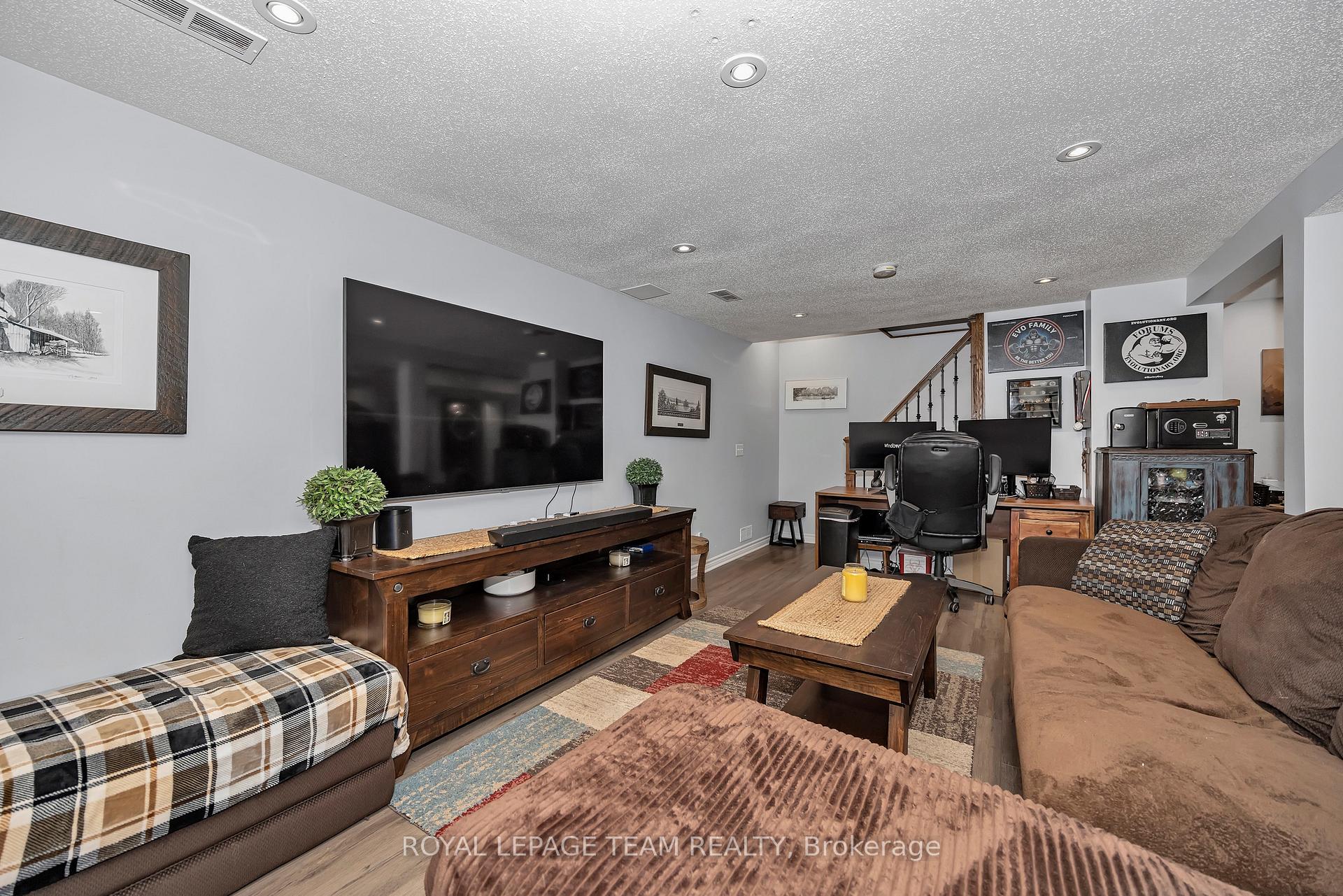 Photo 23 of 55 Coldstream Drive, Ottawa, Munster — HOMEH