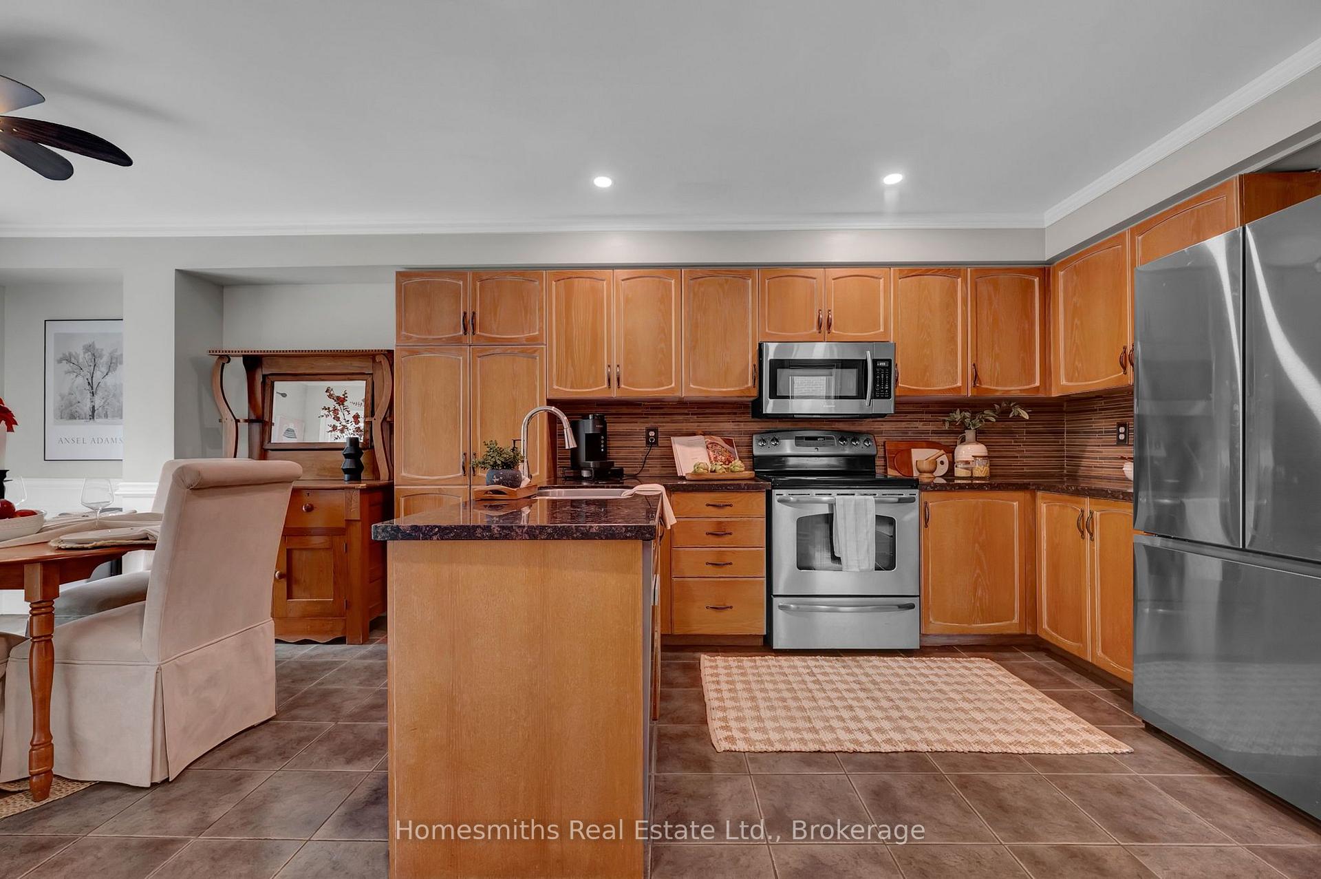 Photo 7 of 14 Orr Court, Clarington, Bowmanville — HOMEH