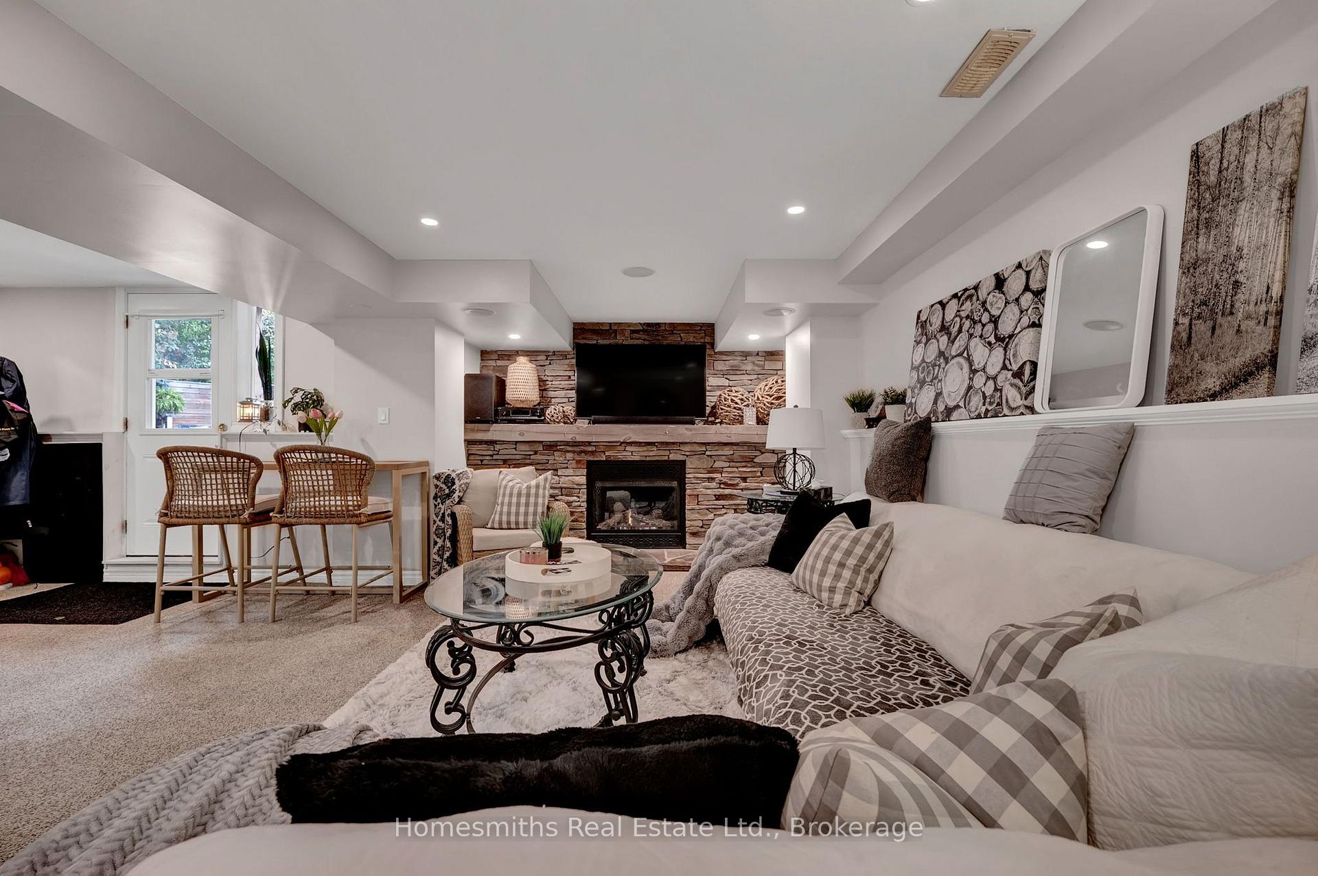 Photo 31 of 14 Orr Court, Clarington, Bowmanville — HOMEH