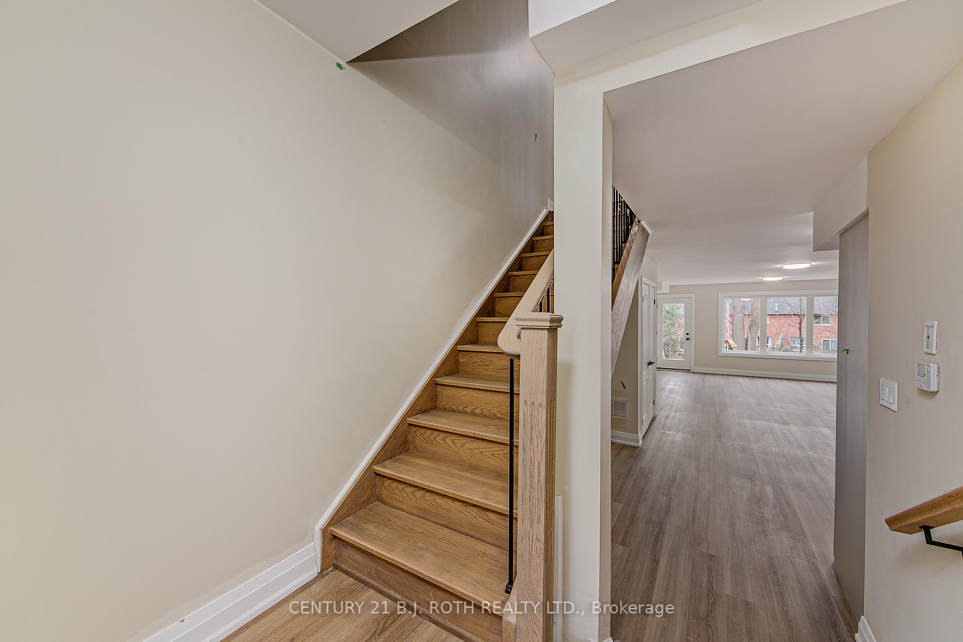 Photo 5 of Unit 6, 98 Peel Street, Barrie, Wellington — HOMEH