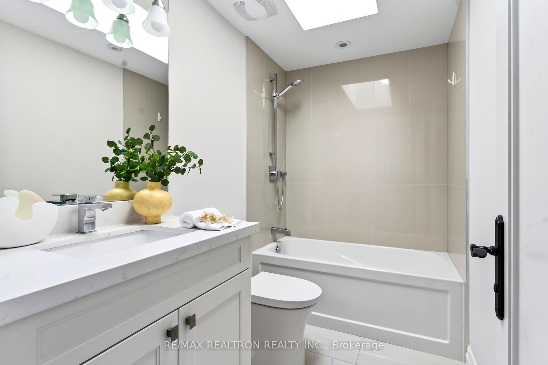 Photo 23 of 82 Cameron Avenue, North York, Lansing-Westgate — HOMEH