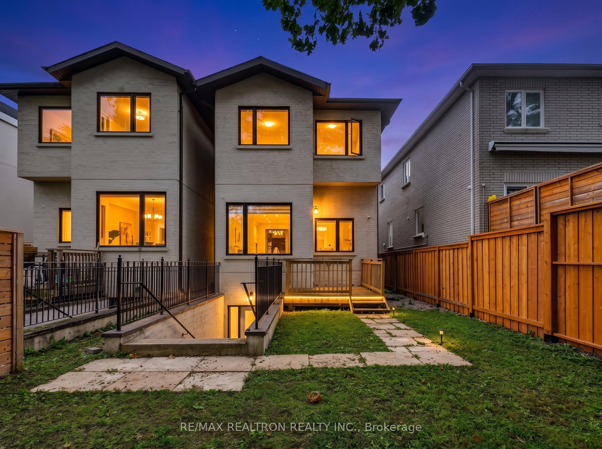 Photo 32 of 82 Cameron Avenue, North York, Lansing-Westgate — HOMEH