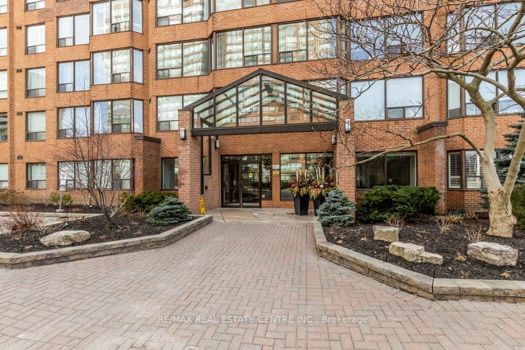 Photo 2 of 1270 Maple Crossing Blvd, Burlington, Brant — HOMEH