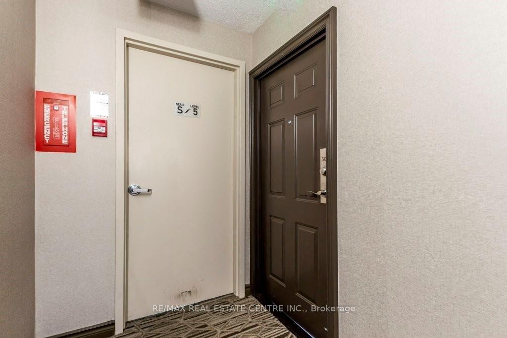 Photo 7 of 1270 Maple Crossing Blvd, Burlington, Brant — HOMEH