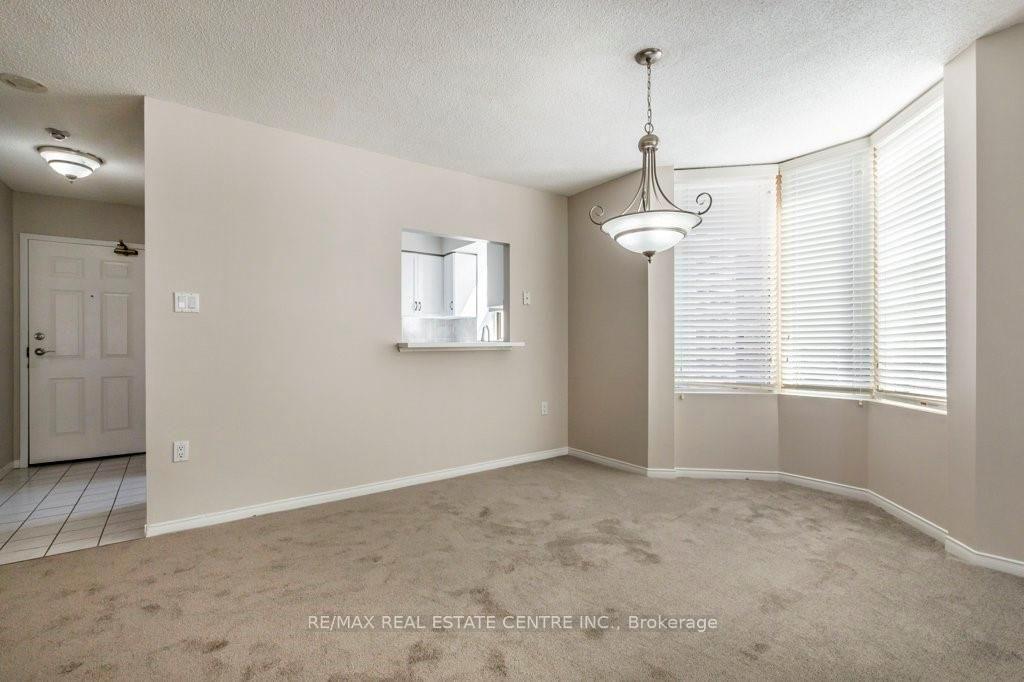 Photo 15 of 1270 Maple Crossing Blvd, Burlington, Brant — HOMEH