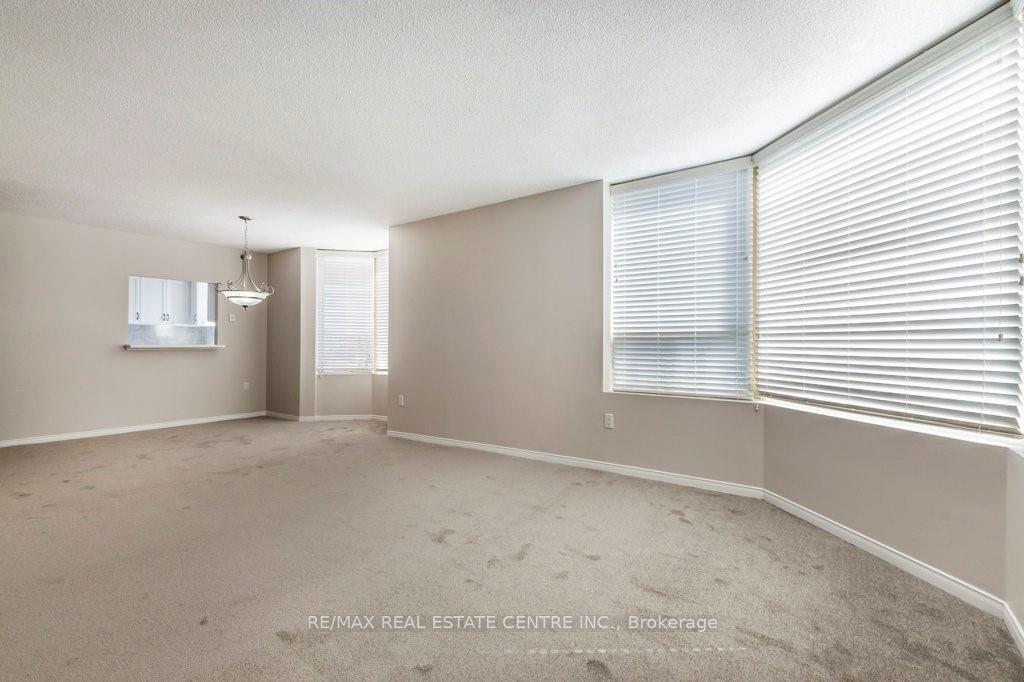 Photo 18 of 1270 Maple Crossing Blvd, Burlington, Brant — HOMEH