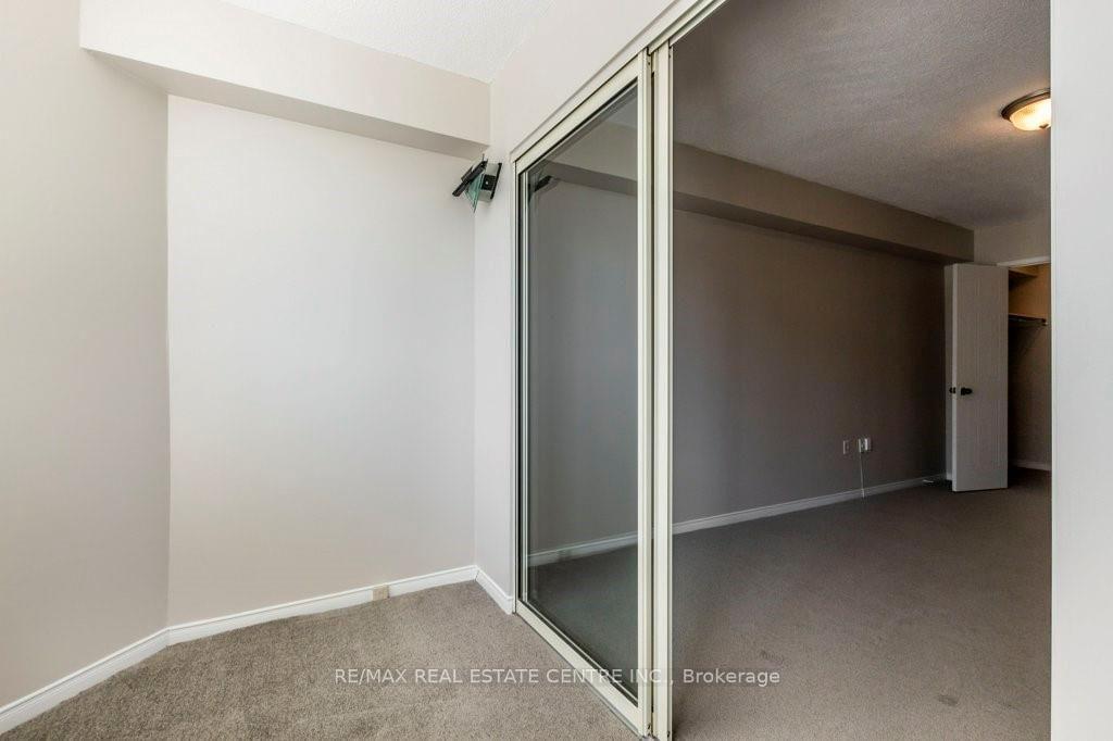 Photo 21 of 1270 Maple Crossing Blvd, Burlington, Brant — HOMEH