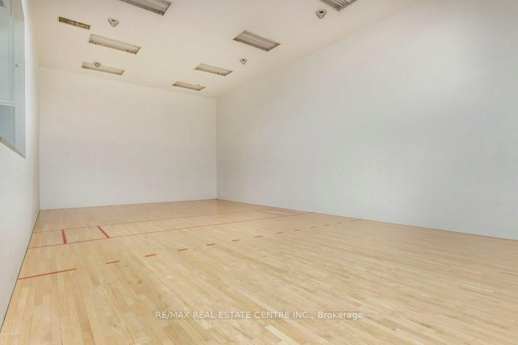 Photo 32 of 1270 Maple Crossing Blvd, Burlington, Brant — HOMEH