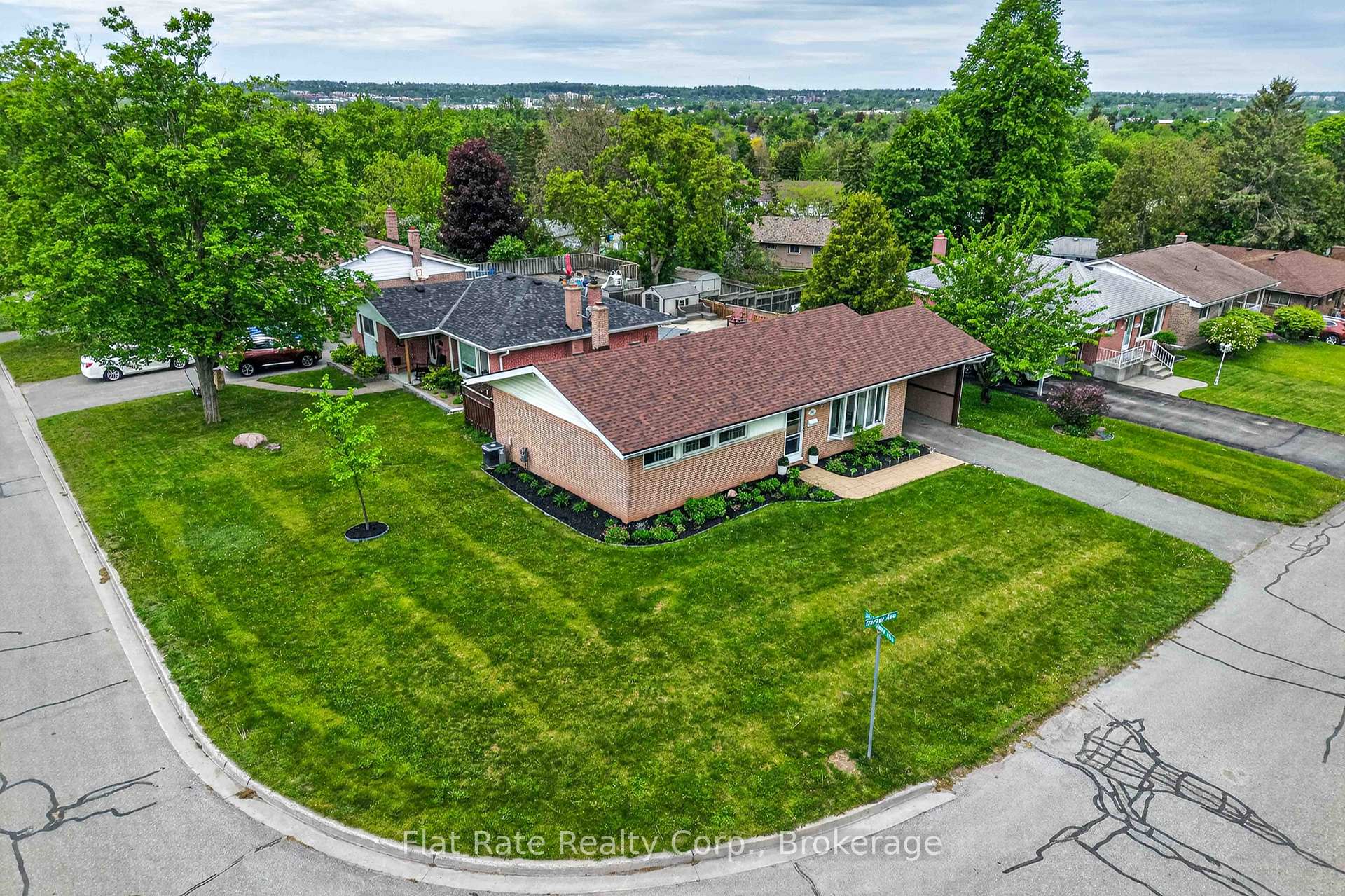 Photo 2 of 481 Barker Avenue, Peterborough, Ashburnham Ward 4 — HOMEH