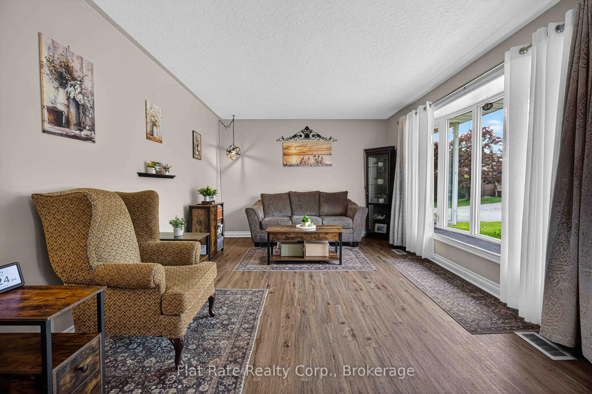 Photo 5 of 481 Barker Avenue, Peterborough, Ashburnham Ward 4 — HOMEH