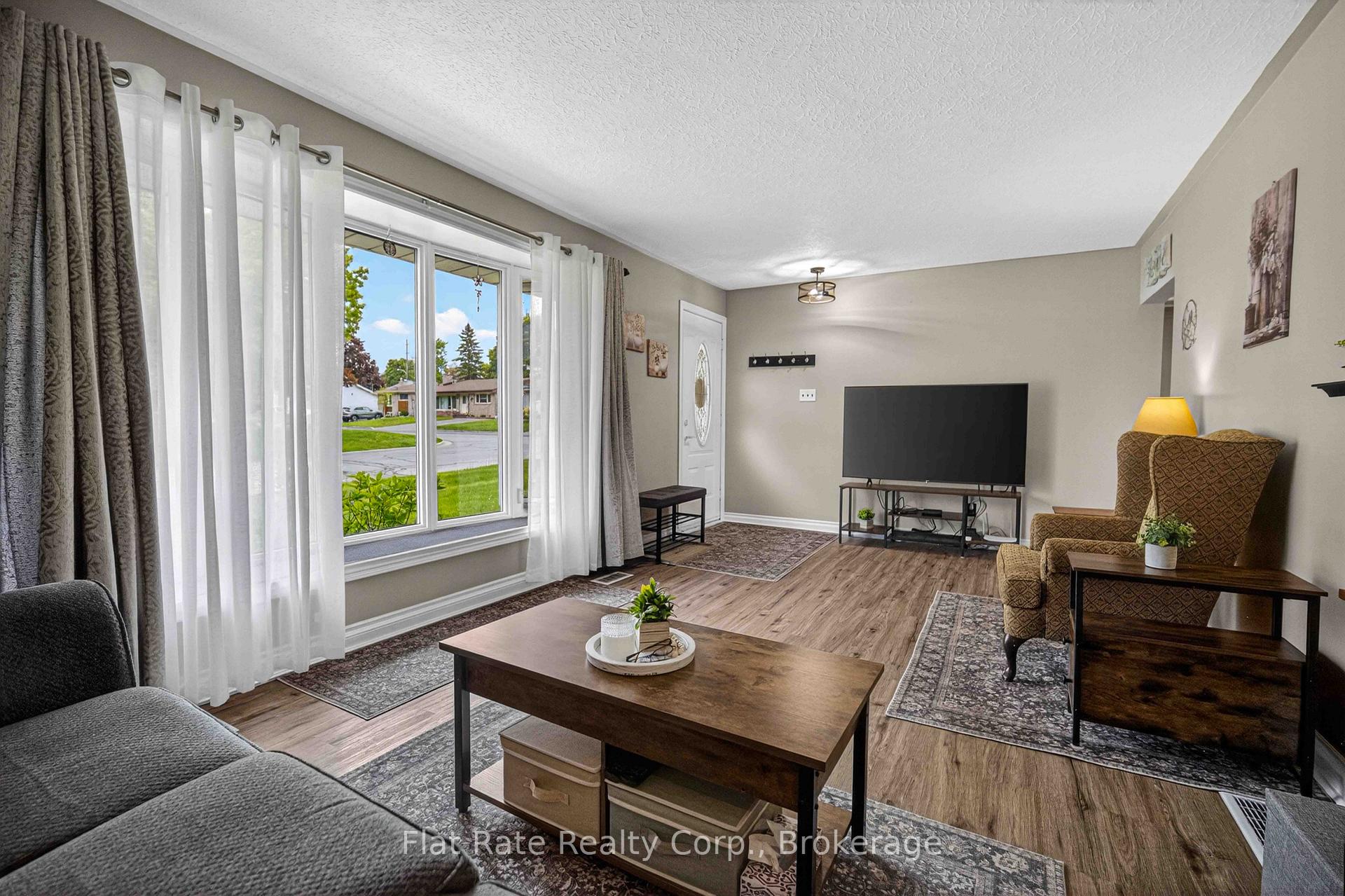 Photo 6 of 481 Barker Avenue, Peterborough, Ashburnham Ward 4 — HOMEH