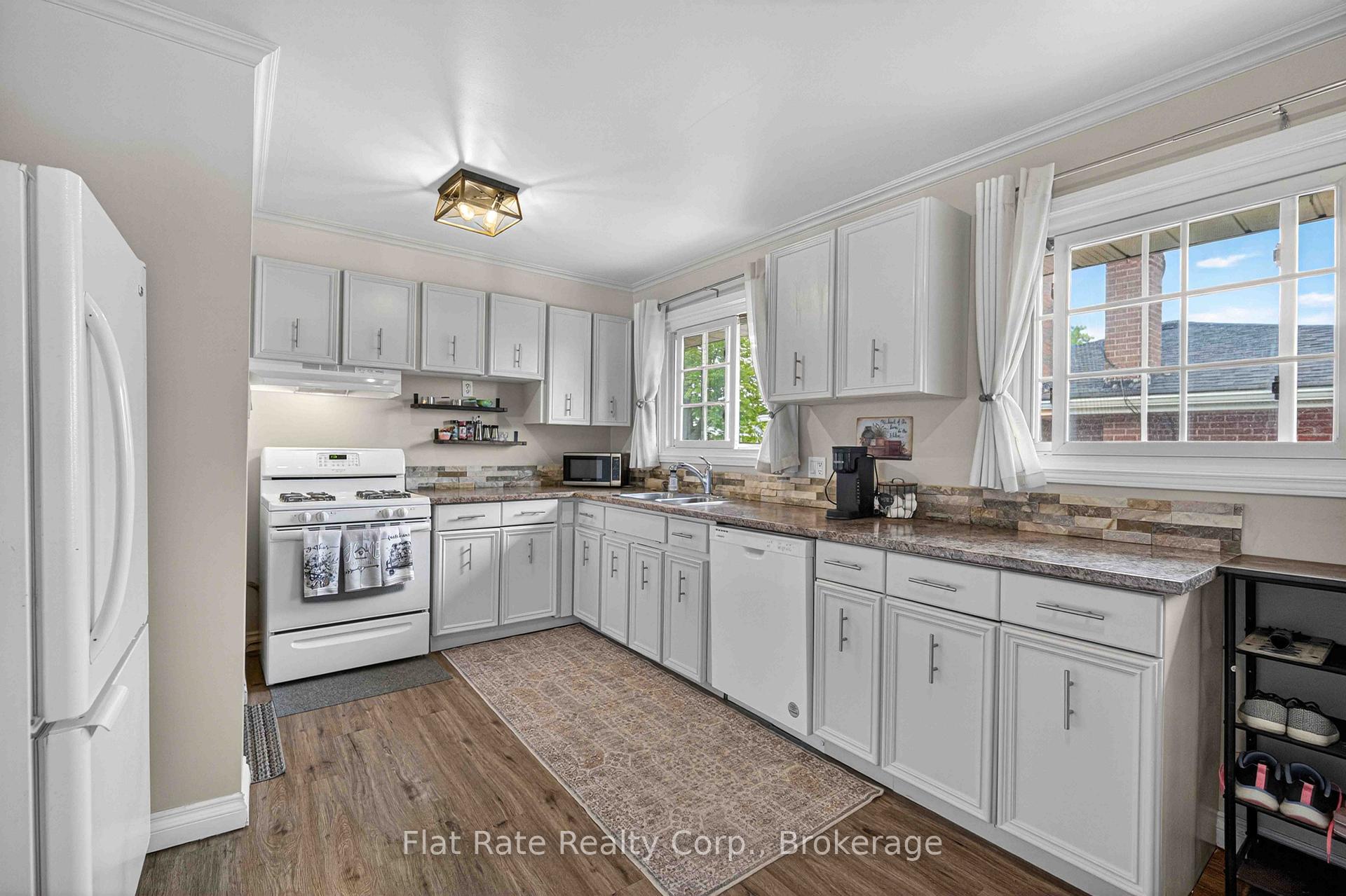 Photo 9 of 481 Barker Avenue, Peterborough, Ashburnham Ward 4 — HOMEH