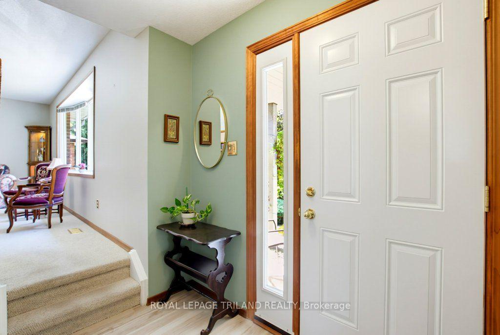 Photo 6 of 134 St Lawrence Boulevard, London, South O — HOMEH