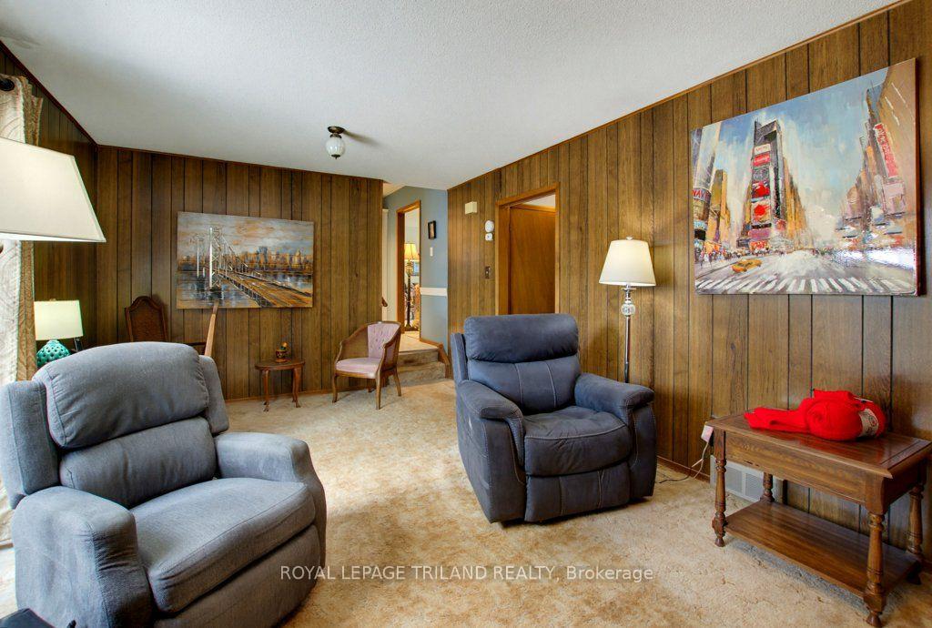 Photo 9 of 134 St Lawrence Boulevard, London, South O — HOMEH