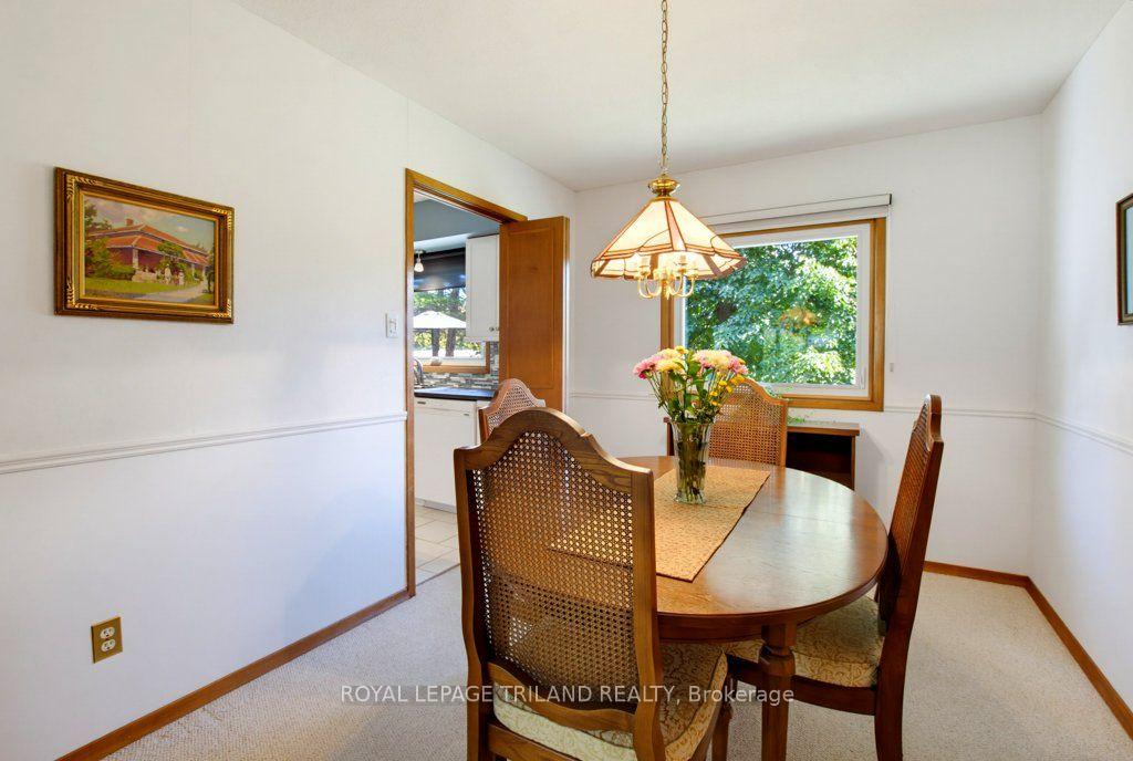 Photo 17 of 134 St Lawrence Boulevard, London, South O — HOMEH