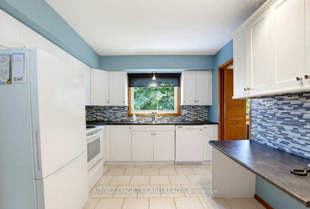 Photo 20 of 134 St Lawrence Boulevard, London, South O — HOMEH