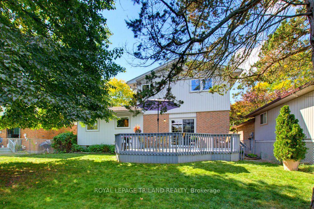 Photo 36 of 134 St Lawrence Boulevard, London, South O — HOMEH