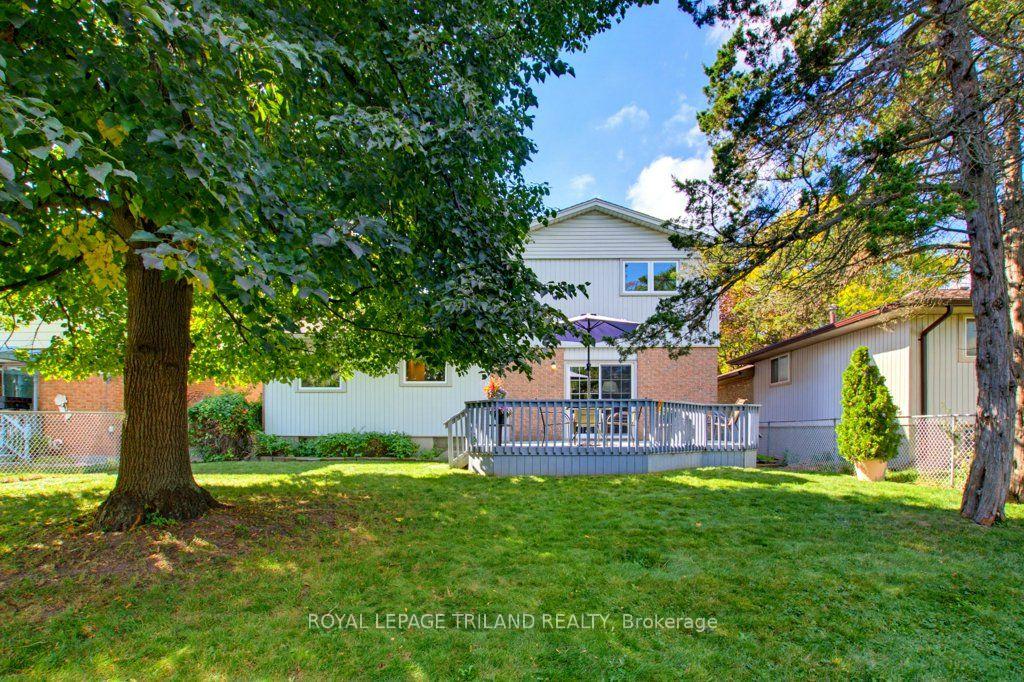 Photo 37 of 134 St Lawrence Boulevard, London, South O — HOMEH