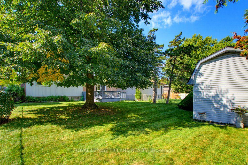 Photo 38 of 134 St Lawrence Boulevard, London, South O — HOMEH