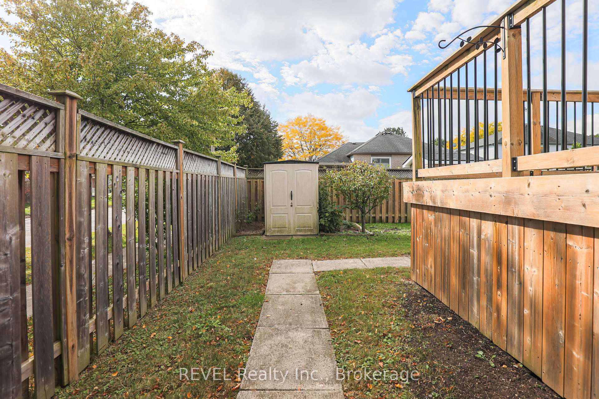 Photo 10 of 3 Jackson Court W, Welland, N. Welland — HOMEH