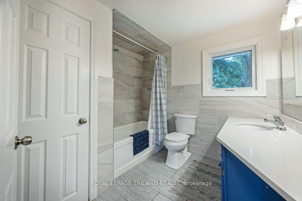 Photo 6 of 1245 Victoria Drive, London, East C — HOMEH