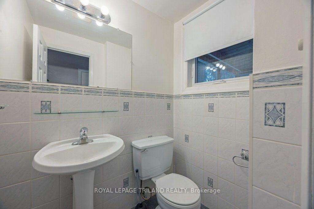 Photo 15 of 1245 Victoria Drive, London, East C — HOMEH