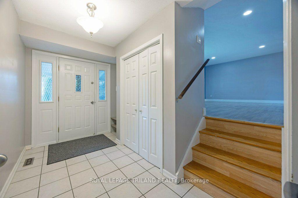 Photo 16 of 1245 Victoria Drive, London, East C — HOMEH