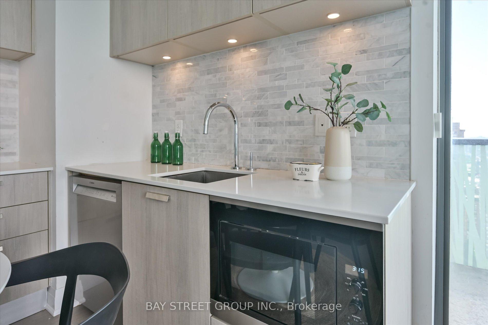 Photo 17 of Unit LPH4706, 50 Charles Street, Toronto, Church-Yonge Corridor — HOMEH