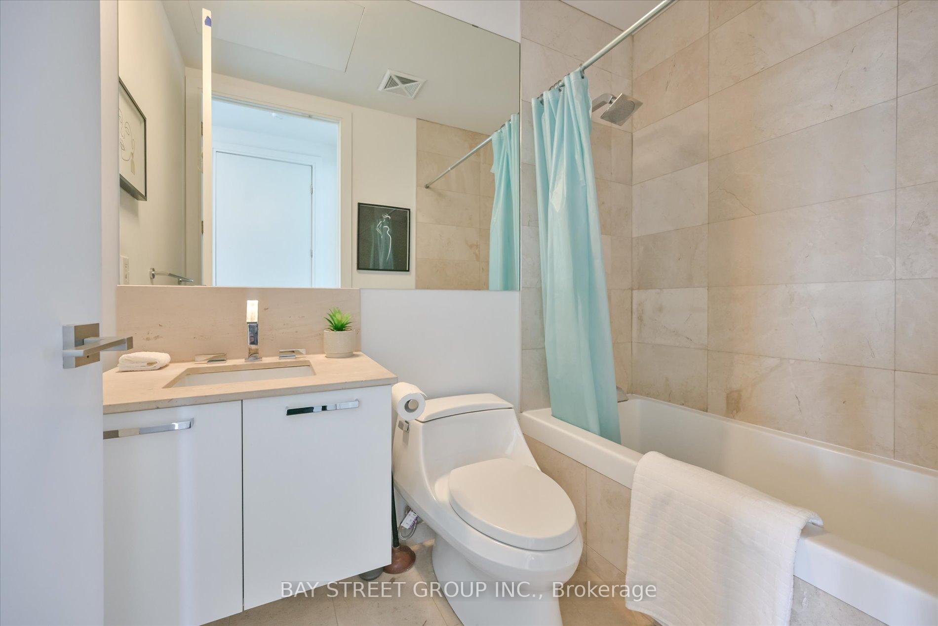 Photo 24 of Unit LPH4706, 50 Charles Street, Toronto, Church-Yonge Corridor — HOMEH