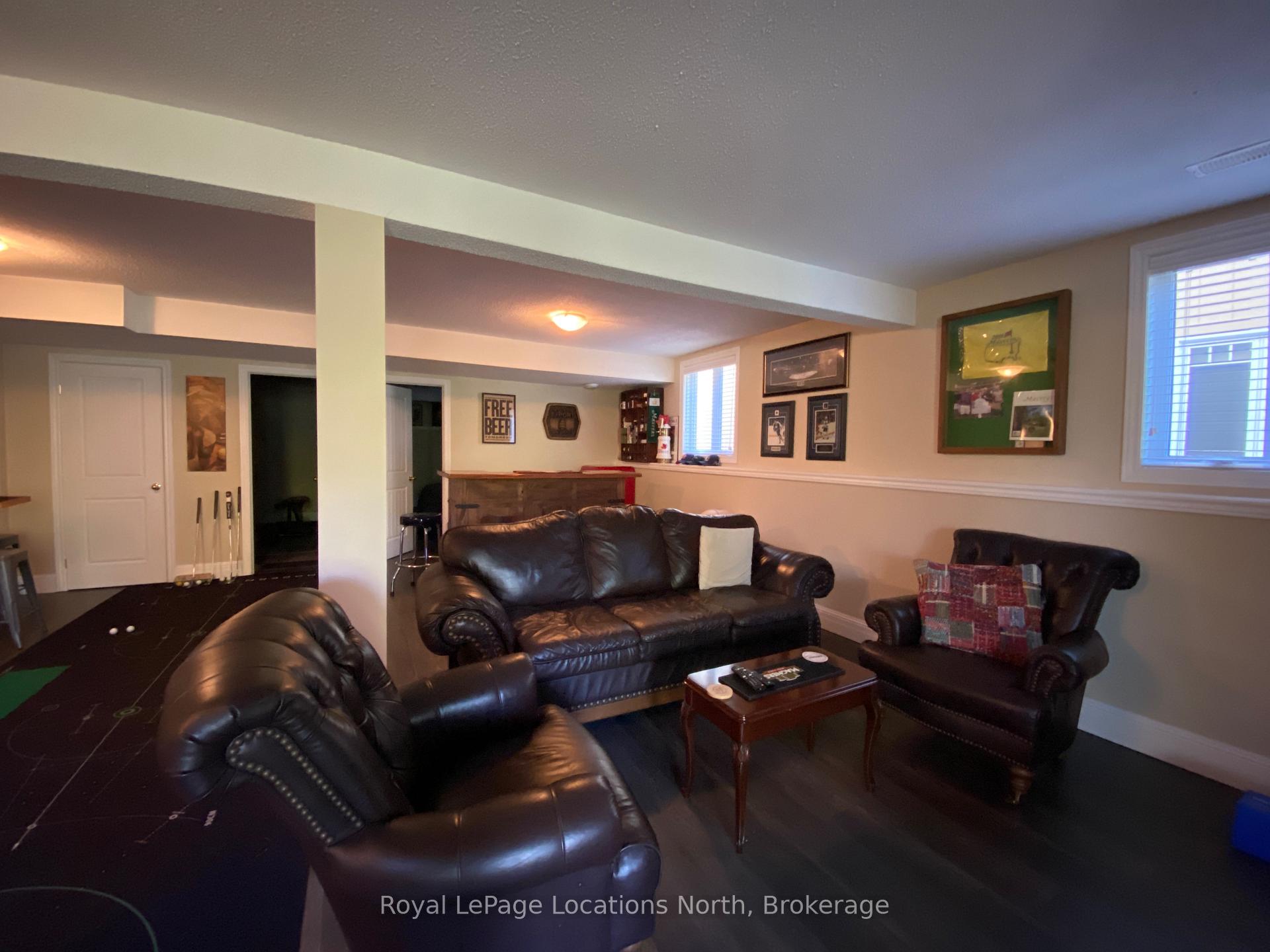Photo 10 of 77 Findlay Drive, Collingwood — HOMEH