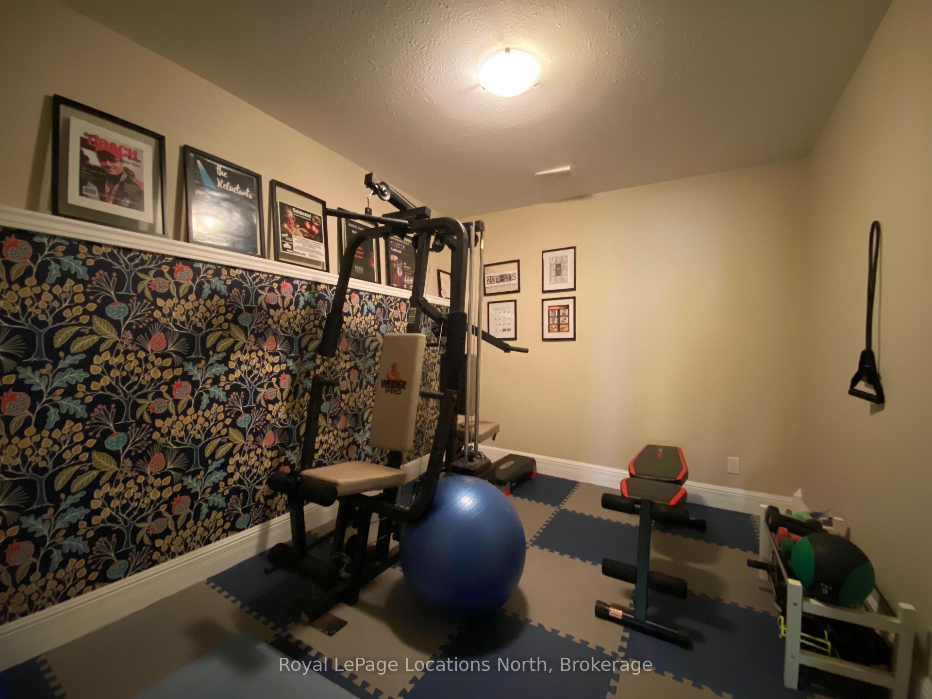 Photo 11 of 77 Findlay Drive, Collingwood — HOMEH