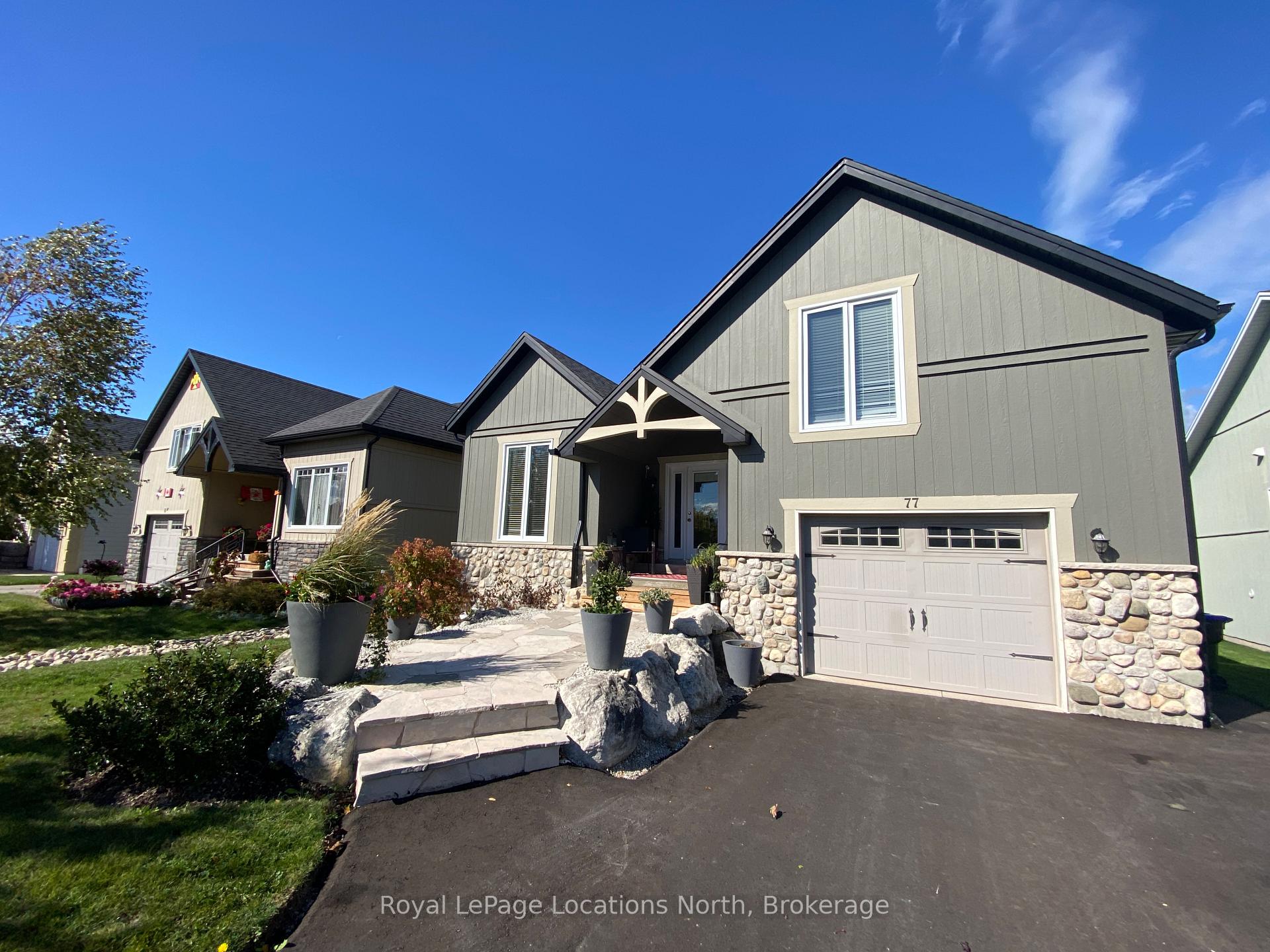 Photo 16 of 77 Findlay Drive, Collingwood — HOMEH