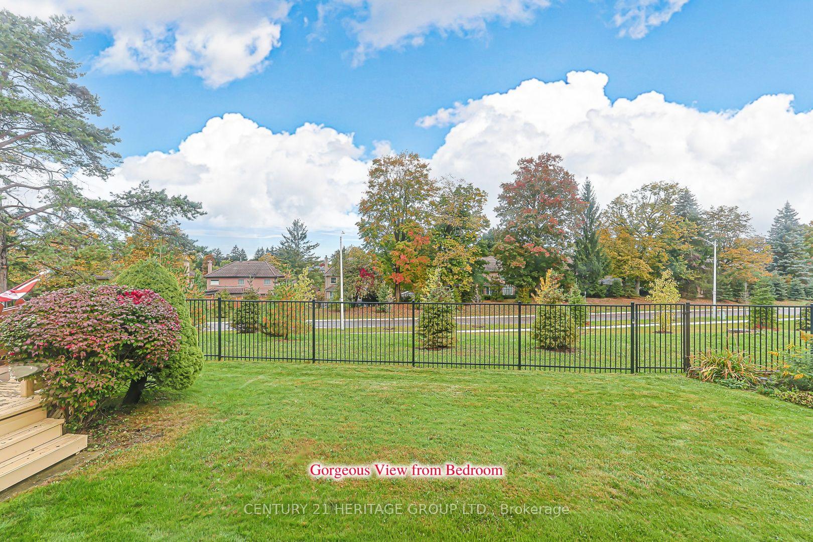 Photo 15 of 20 Simmons Crescent, Aurora, Aurora Highlands — HOMEH